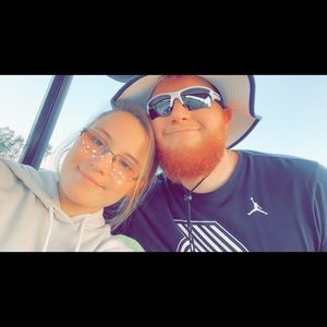 Meet your Posher, Caelee